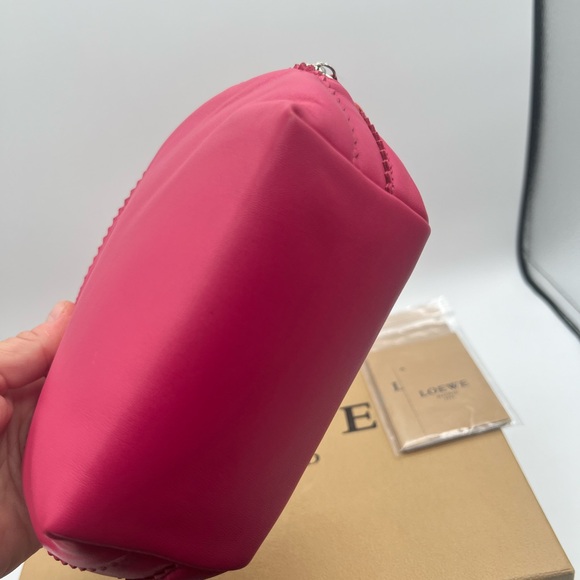 🔥authentic Loewe pink cosmetic bag pouch brand new full set - Picture 4 of 8